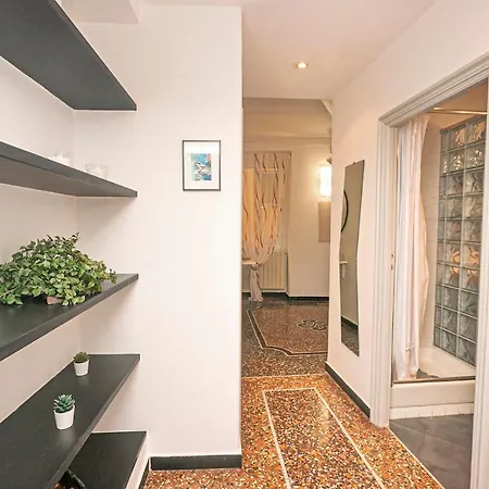 Apartment Casa Paola Genoa